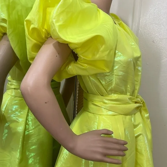 Christopher John Rogers for Target Yellow Puff Sleeve Midi Dress Christopher John Rogers for Target Yellow Puff Sleeve Midi Dress